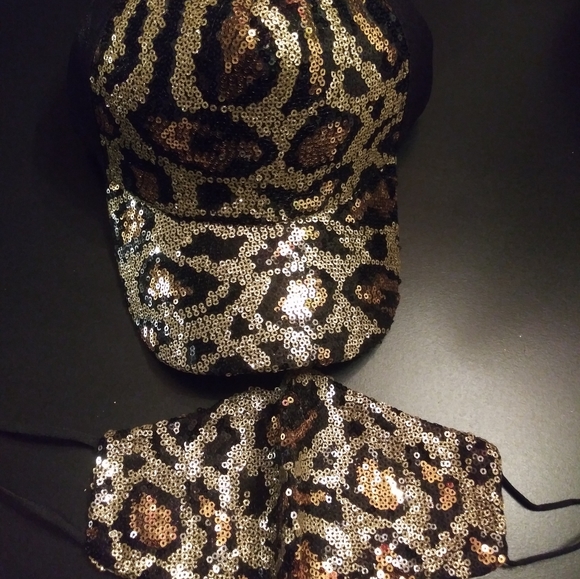 Face Mask/Shields - Picture 4 of 16